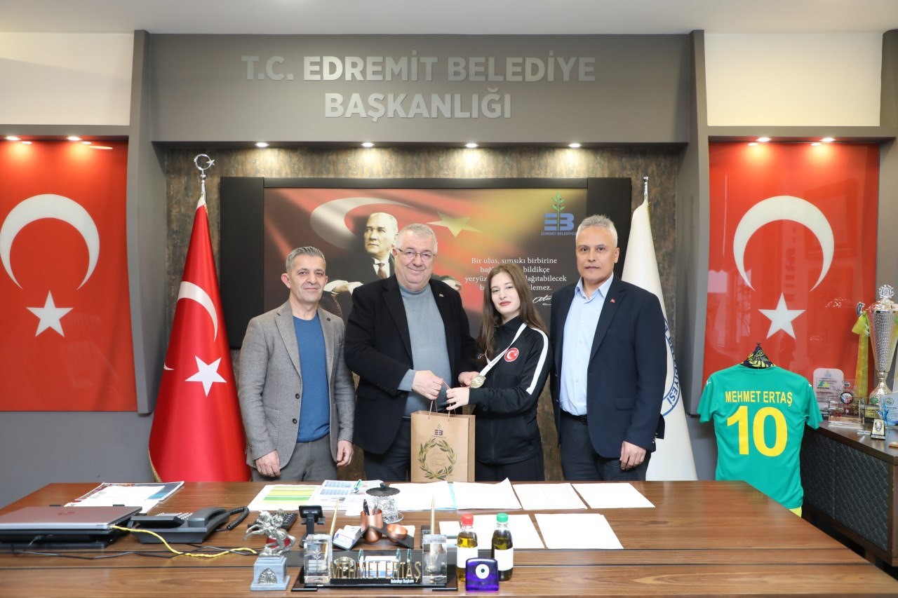 Edremit’in gururu Ecrin Yanıt’tan bir Türkiye Şampiyonluğu daha
