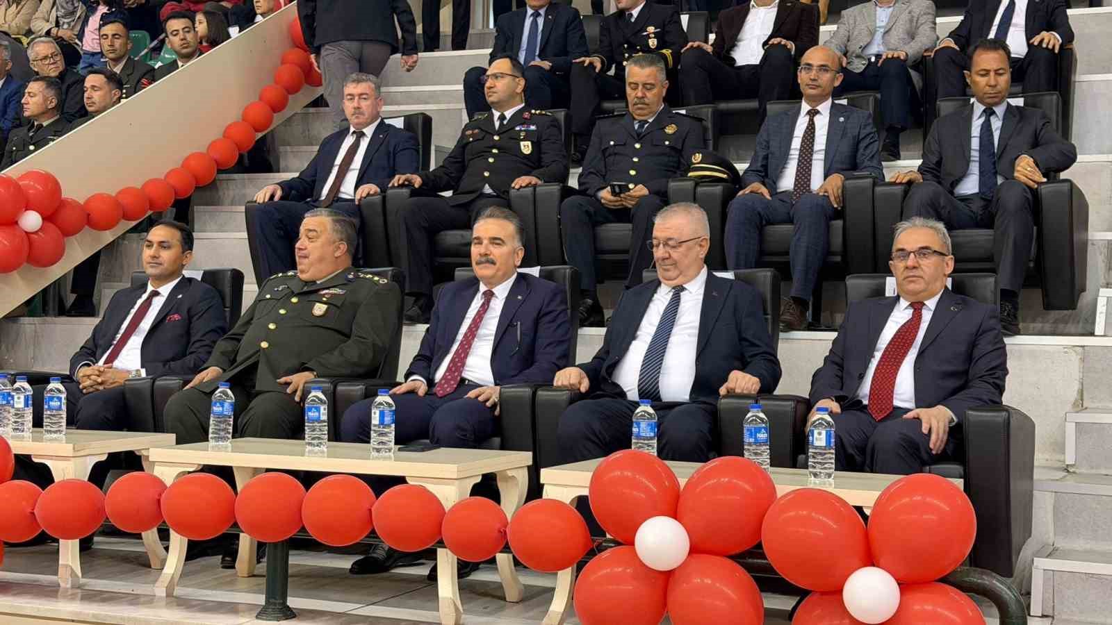 Edremit’te 23 Nisan gururu
