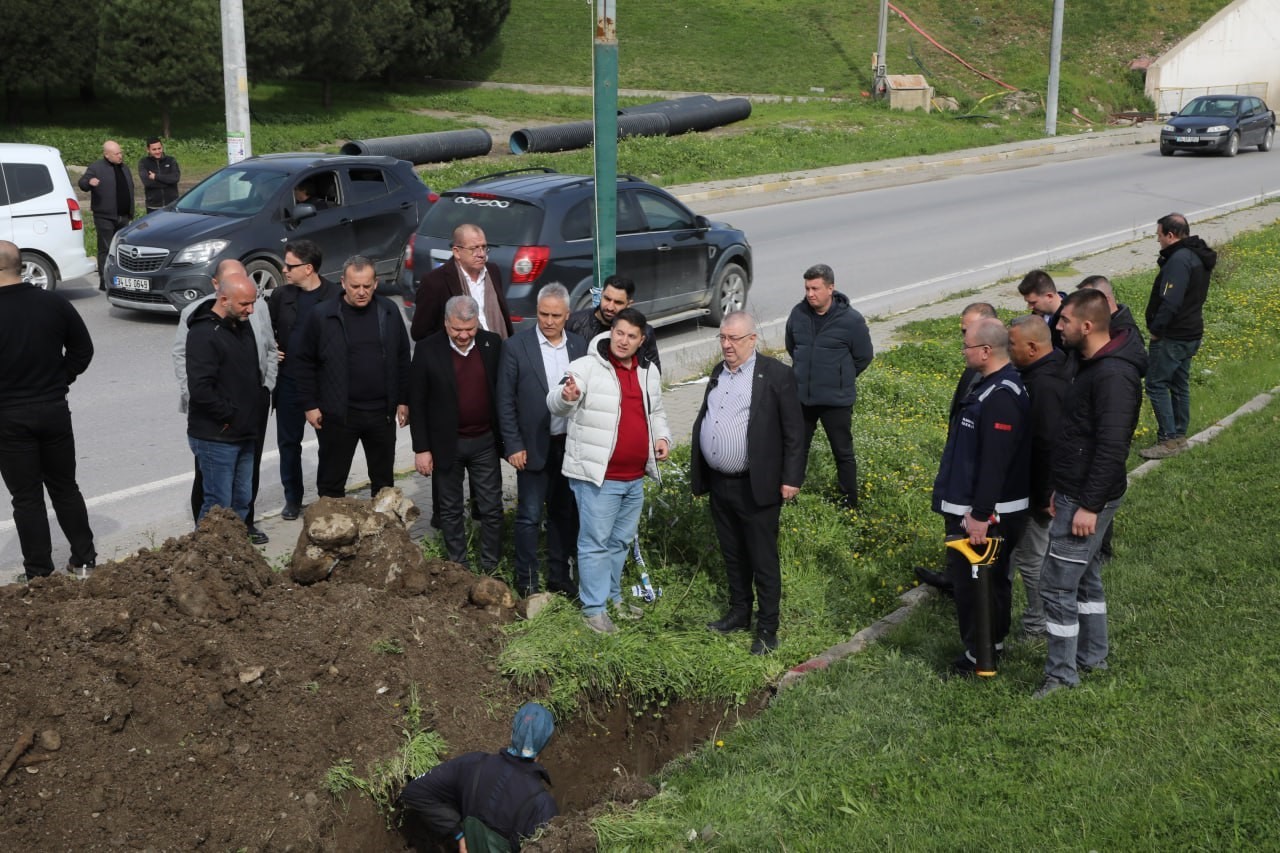 Edremit’te hizmet seferberliği
Edremit’te hizmet seferberliği