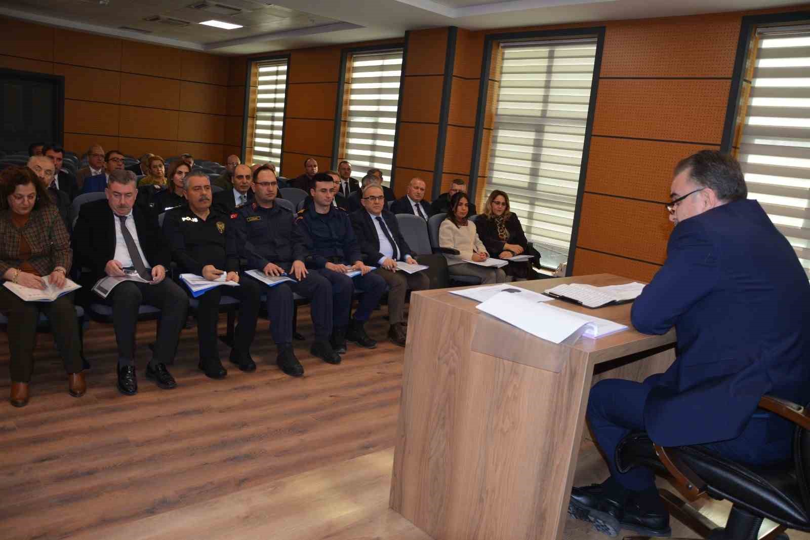 Edremit’te İlçe İdare Şube Başkanları toplantısı gerçekleştirildi
