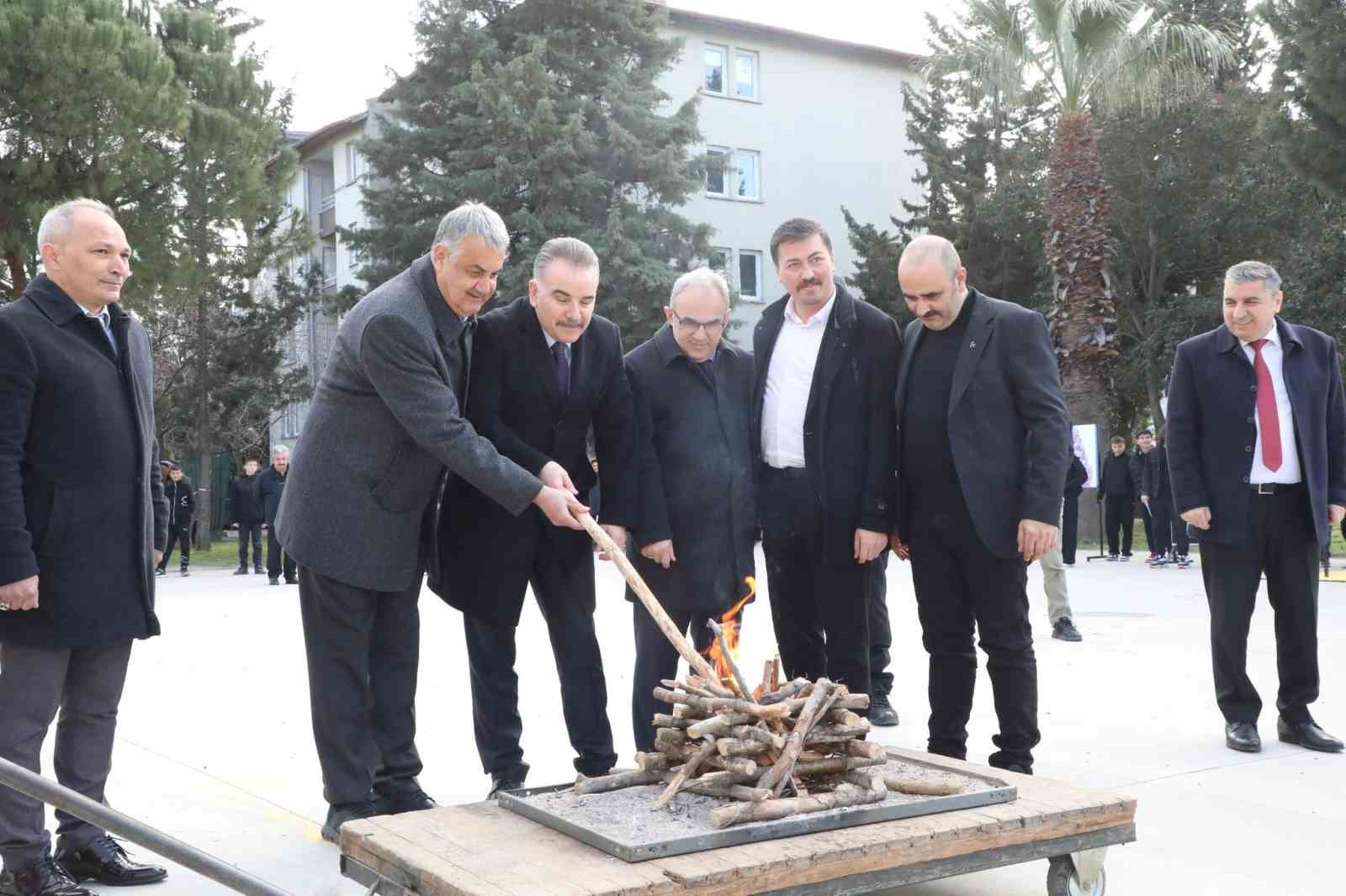 Edremit’te Nevruz coşkusu
Edremit’te Nevruz coşkusu
