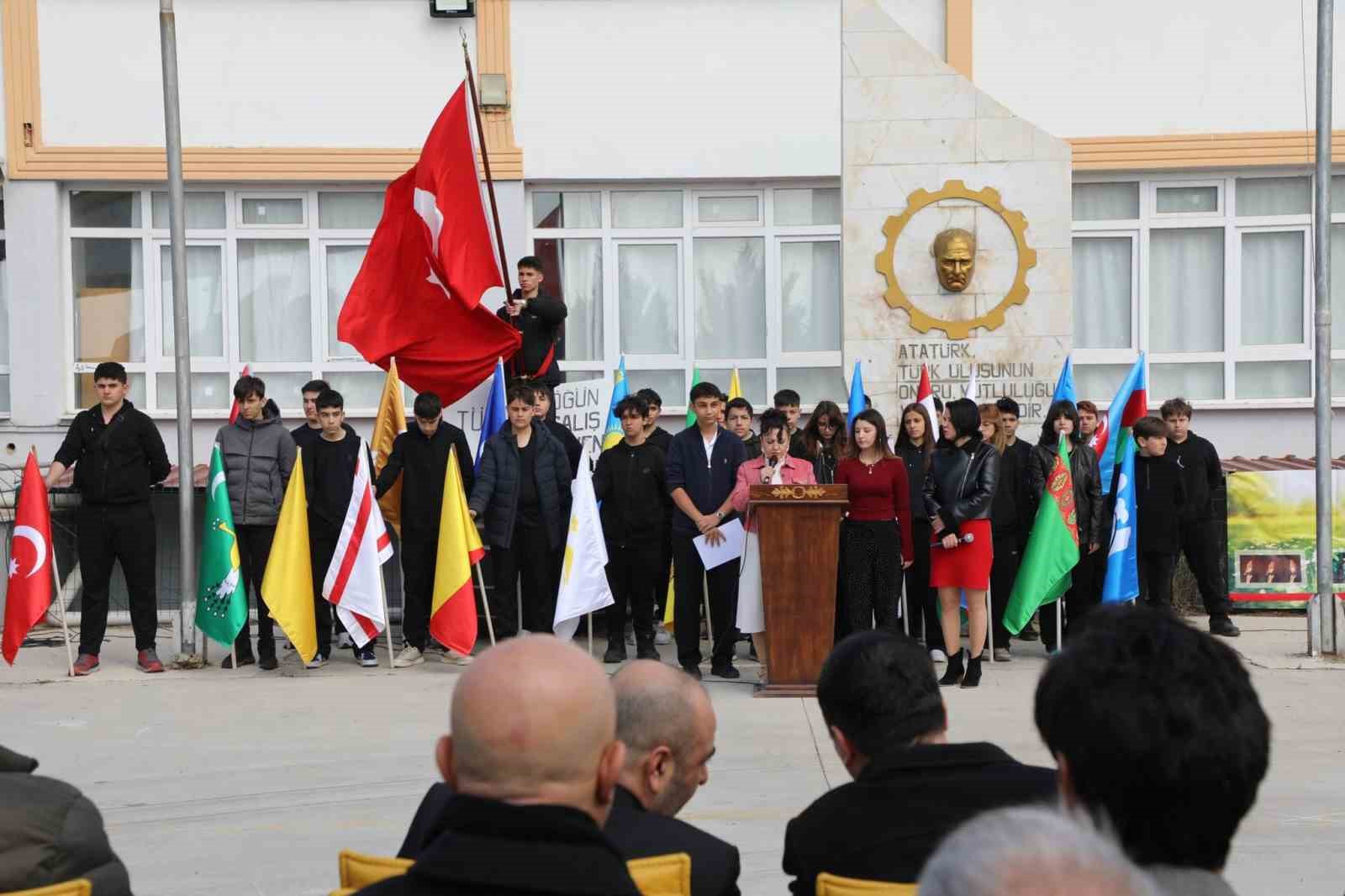 Edremit’te Nevruz coşkusu
Edremit’te Nevruz coşkusu