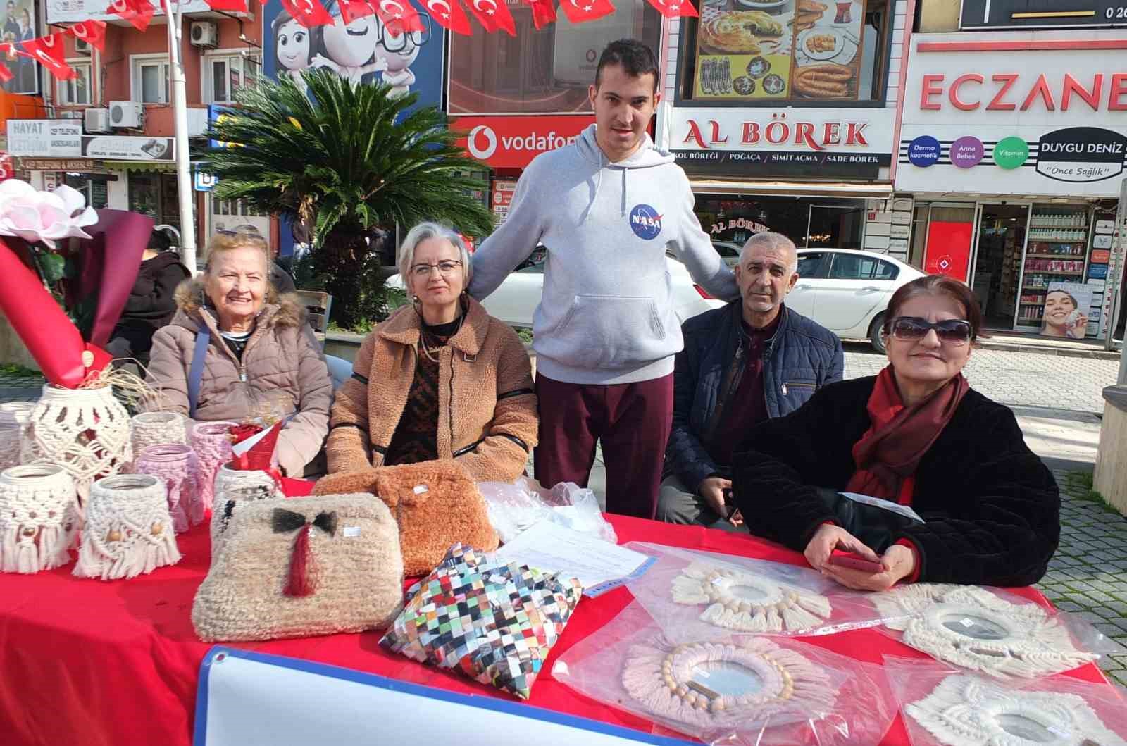 Edremit’te Sevgi Panayırı ilgi gördü
