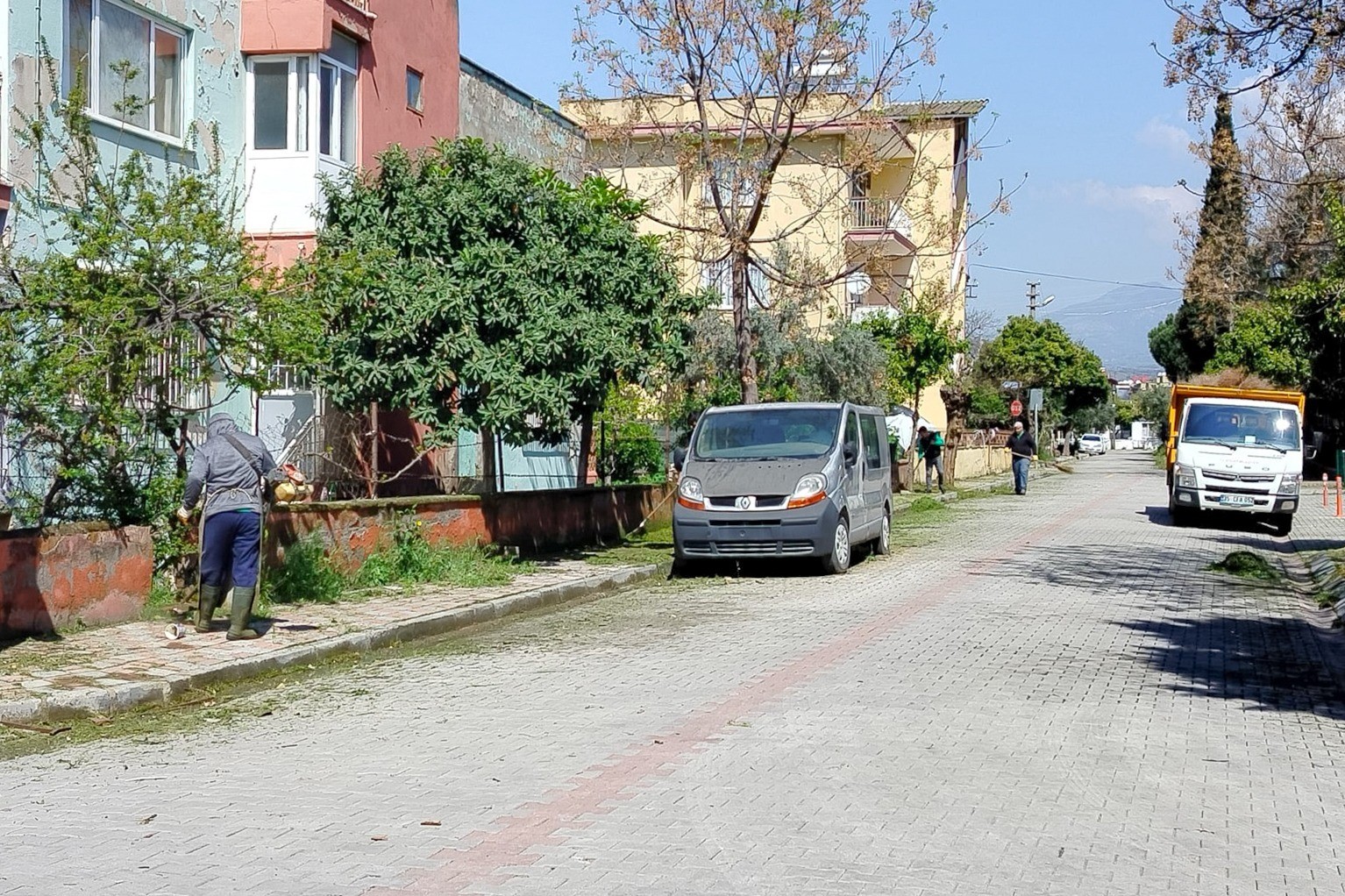 Efeler Belediyesi’nden çevre düzenlemesi

