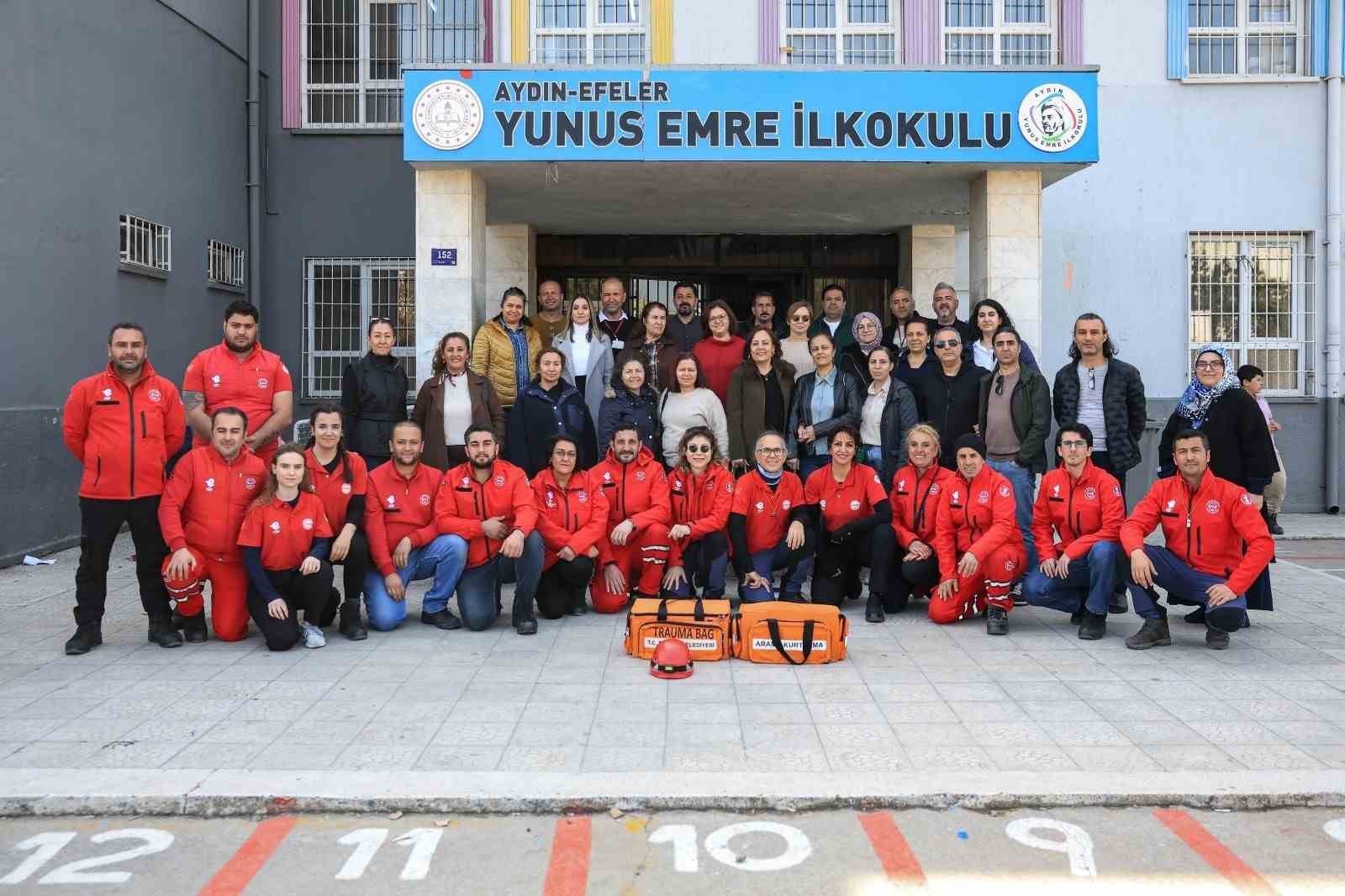 Efeler Belediyesi’nden miniklere afet eğitimi
