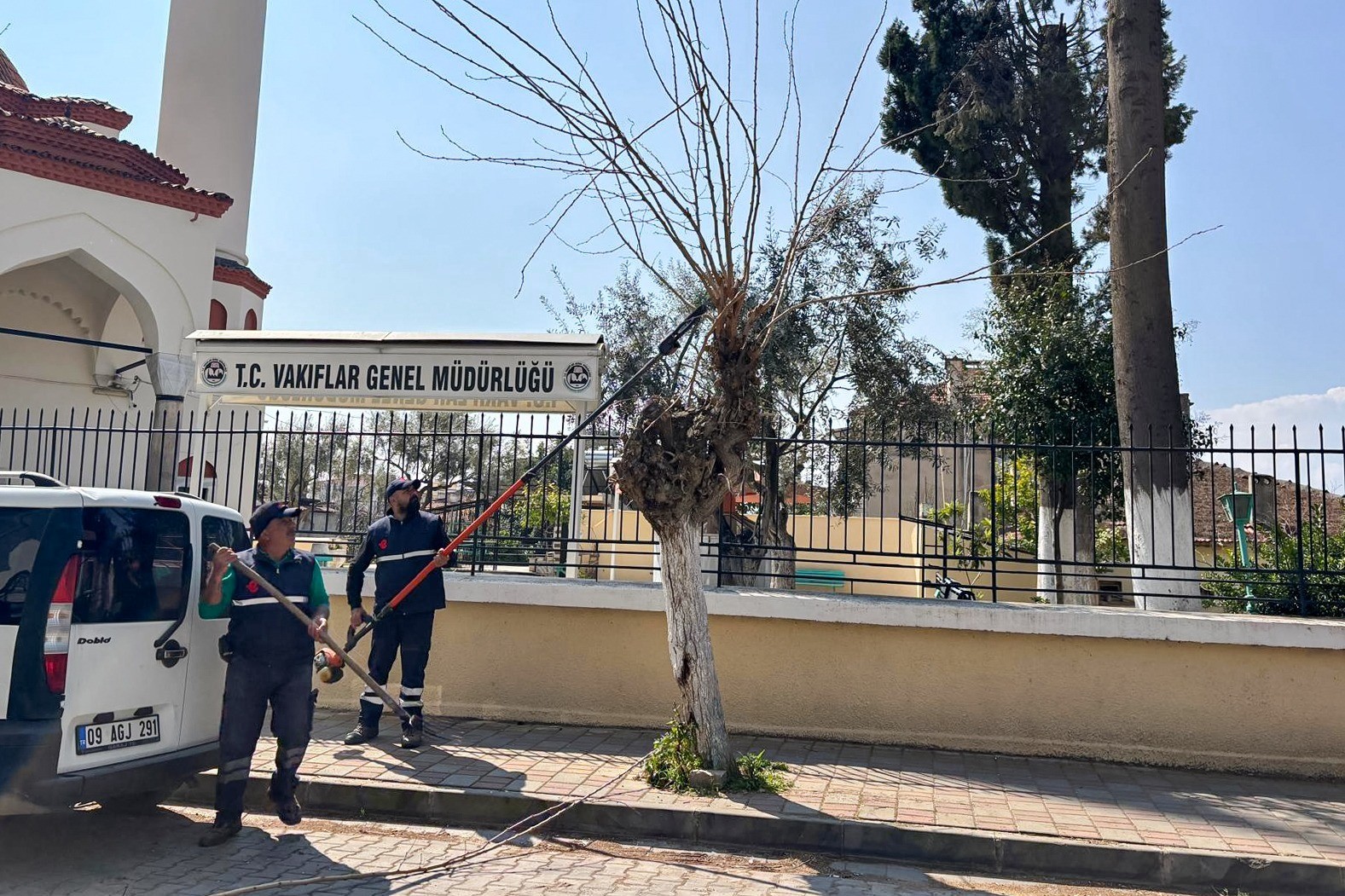 Efeler Belediyesi’nden tarihi mahallelerde çevre düzenlemesi
