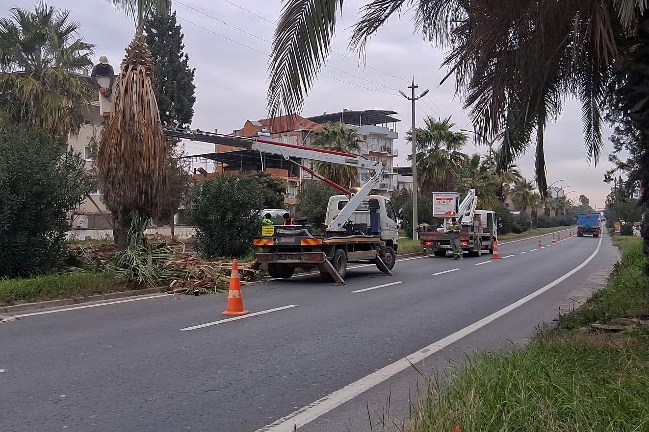 Efeler Belediyesi’nden Umurlu Karayolu’nda çalışma
