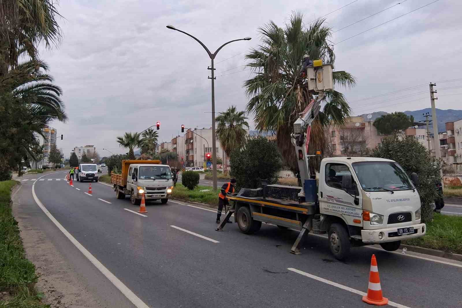 Efeler Belediyesi’nden Umurlu Karayolu’nda çalışma
