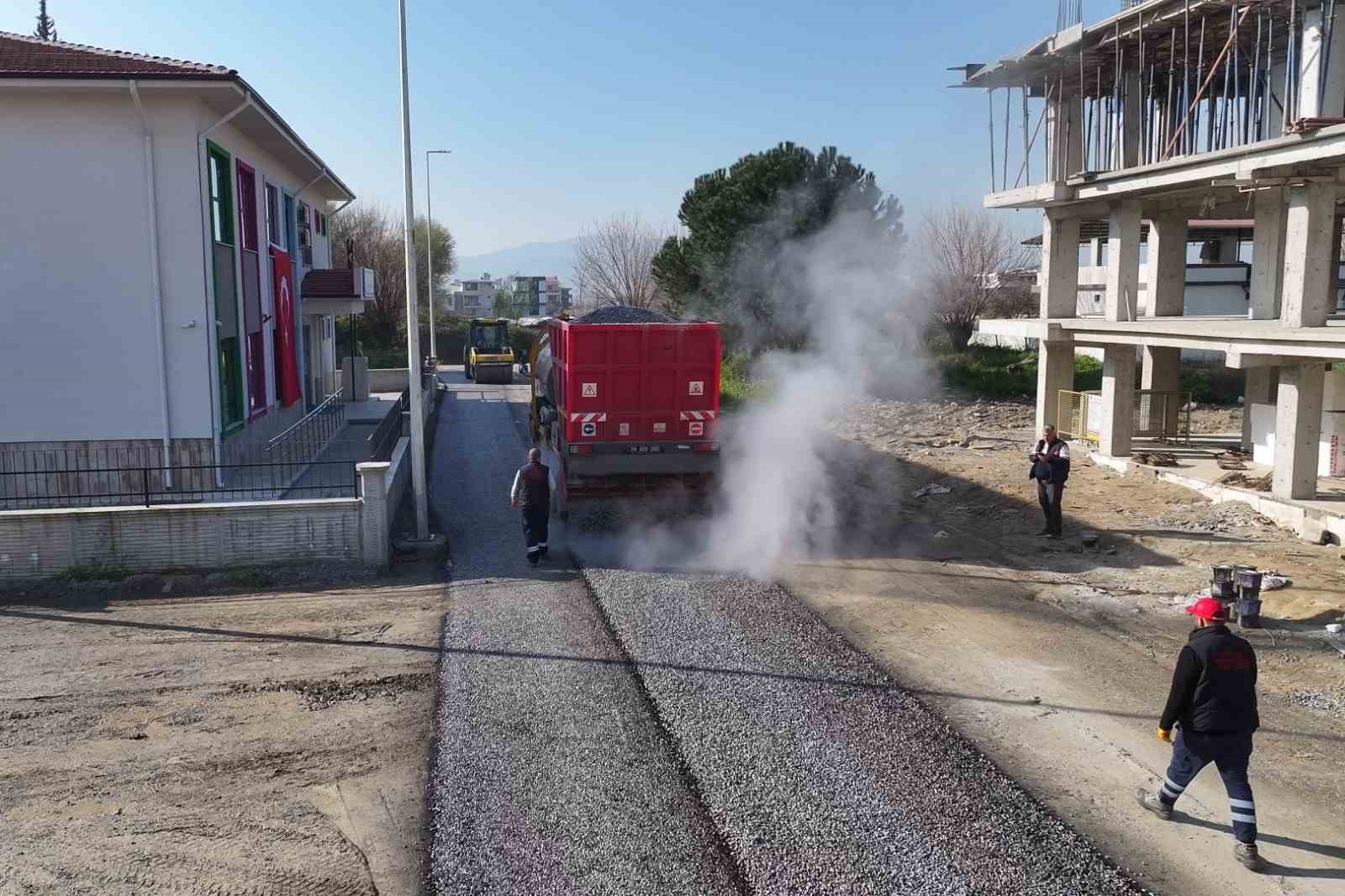 Efeler Belediyesi’nden Umurlu’da yol çalışması
