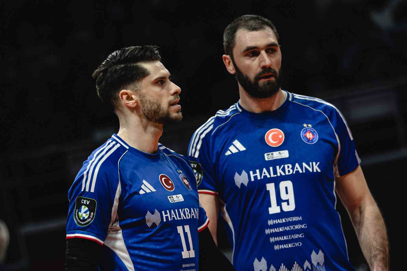 Efeler Ligi: Galatasaray: 3 - Halkbank: 0
