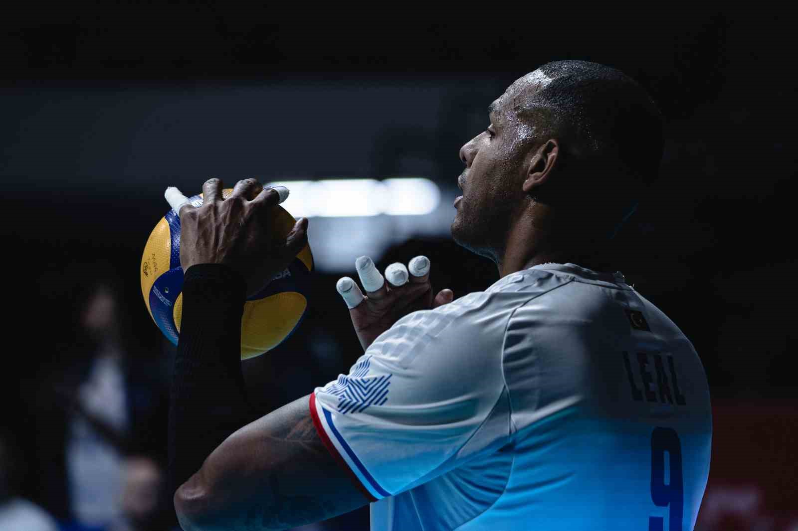 Efeler Ligi: Halkbank: 3 - Altekma: 0
