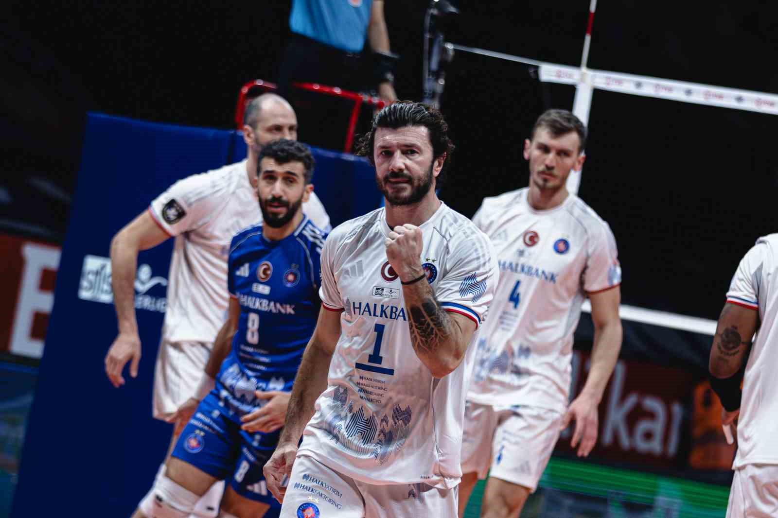 Efeler Ligi: Halkbank: 3 - Altekma: 0
