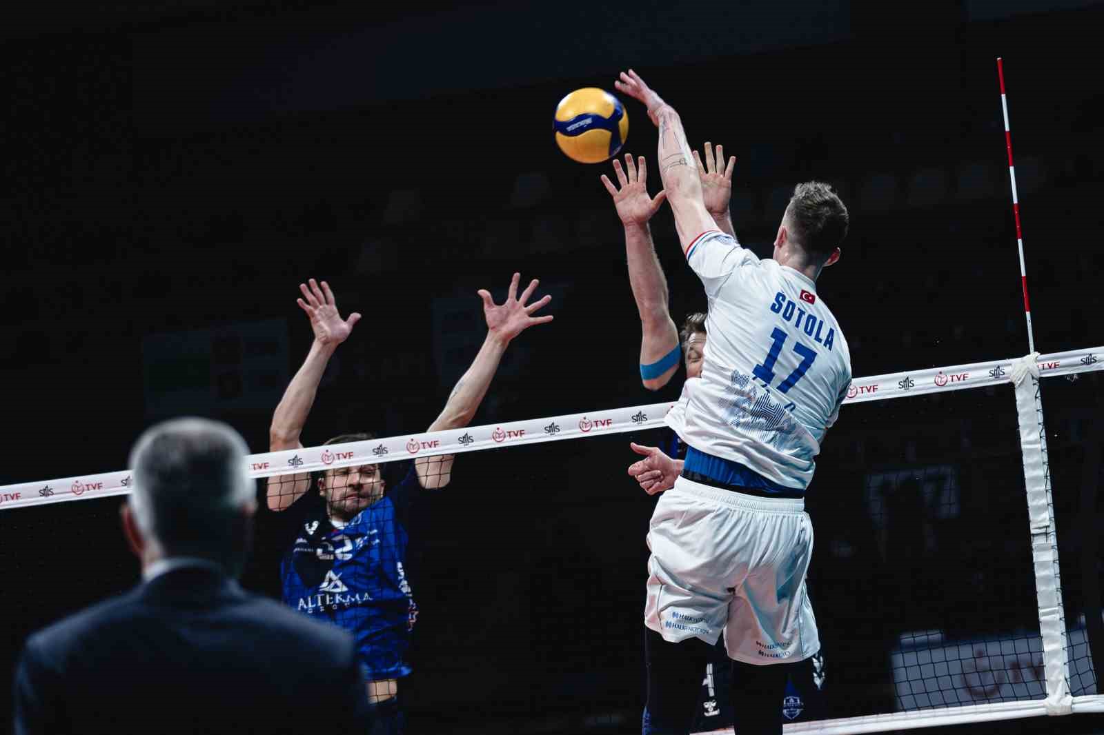 Efeler Ligi: Halkbank: 3 - Altekma: 0

