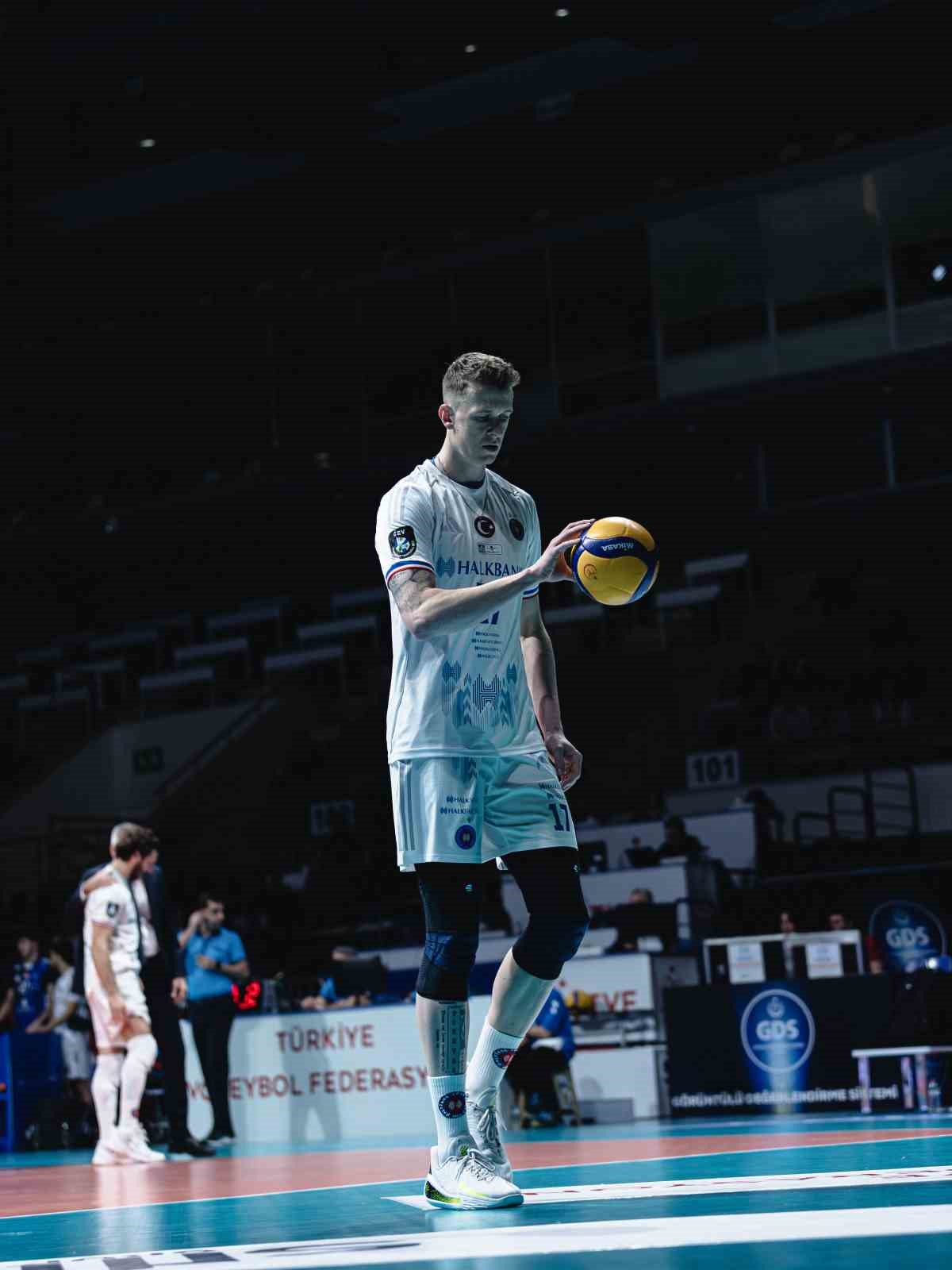 Efeler Ligi: Halkbank: 3 - Altekma: 0
