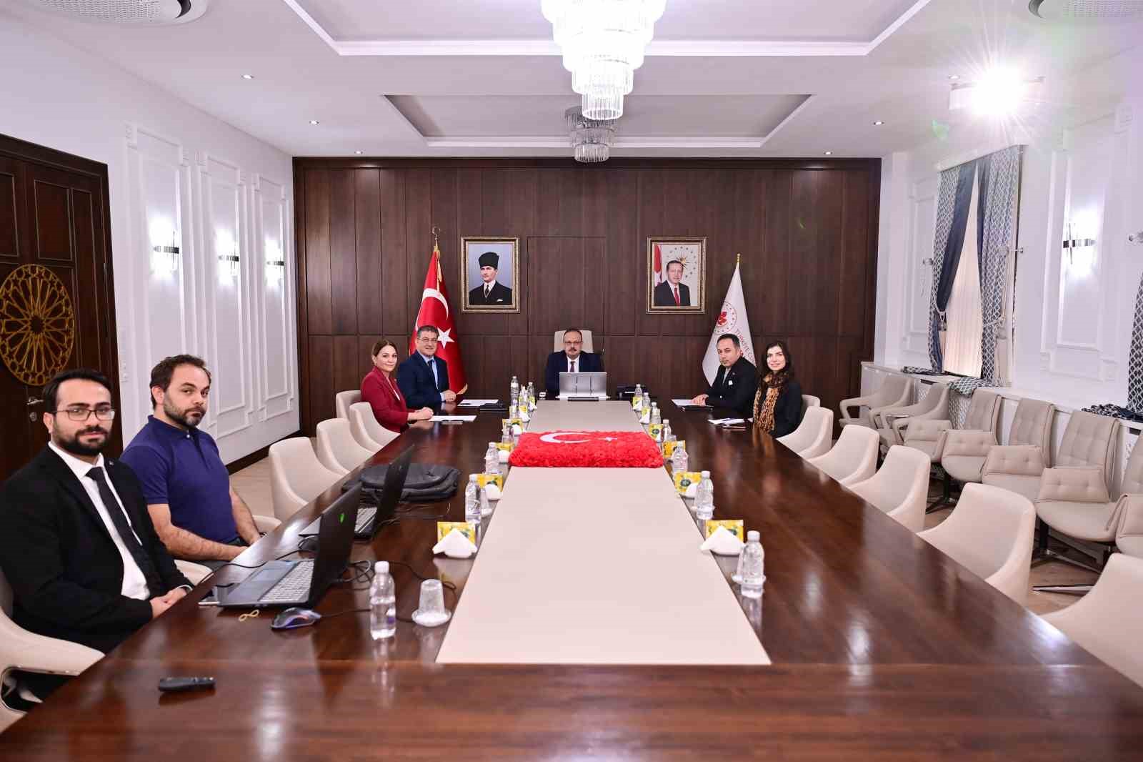 Efeler ve Didim Hükümet Konağı projeleri değerlendirildi
