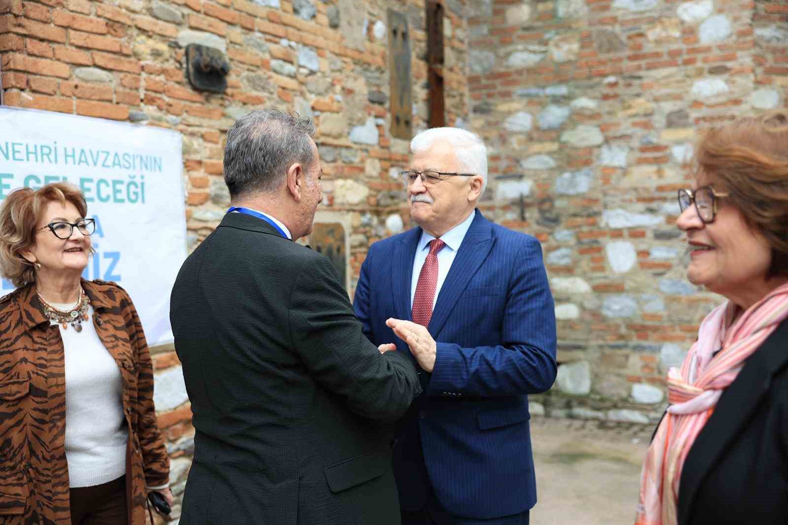 Efeler’de Büyük Menderes’in geleceği masaya yatırıldı
