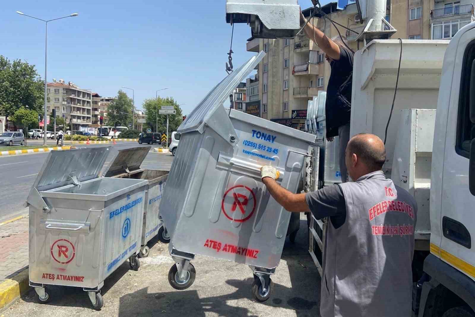 Efeler’de çöp konteynerleri yenileniyor
