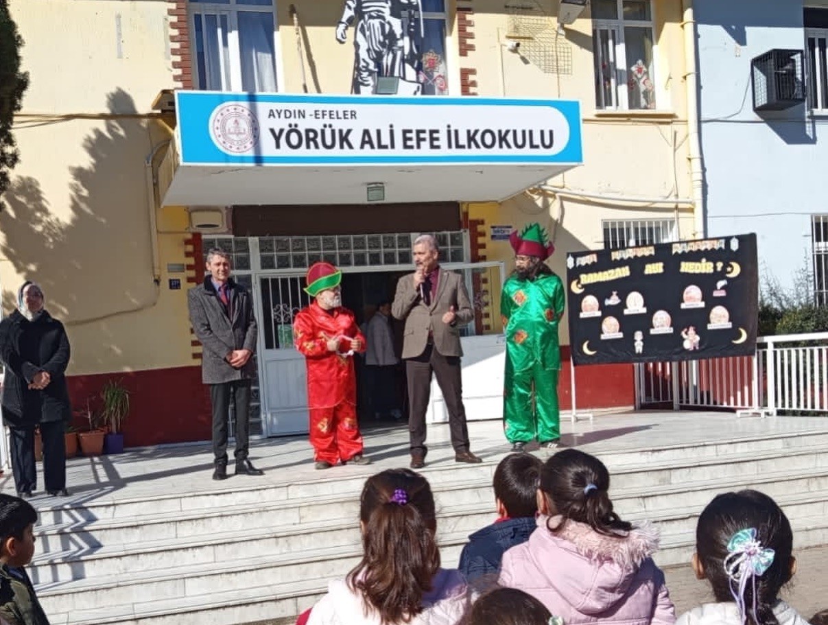 Efeler’de değerler eğitimi vurgulu Ramazan etkinliği
