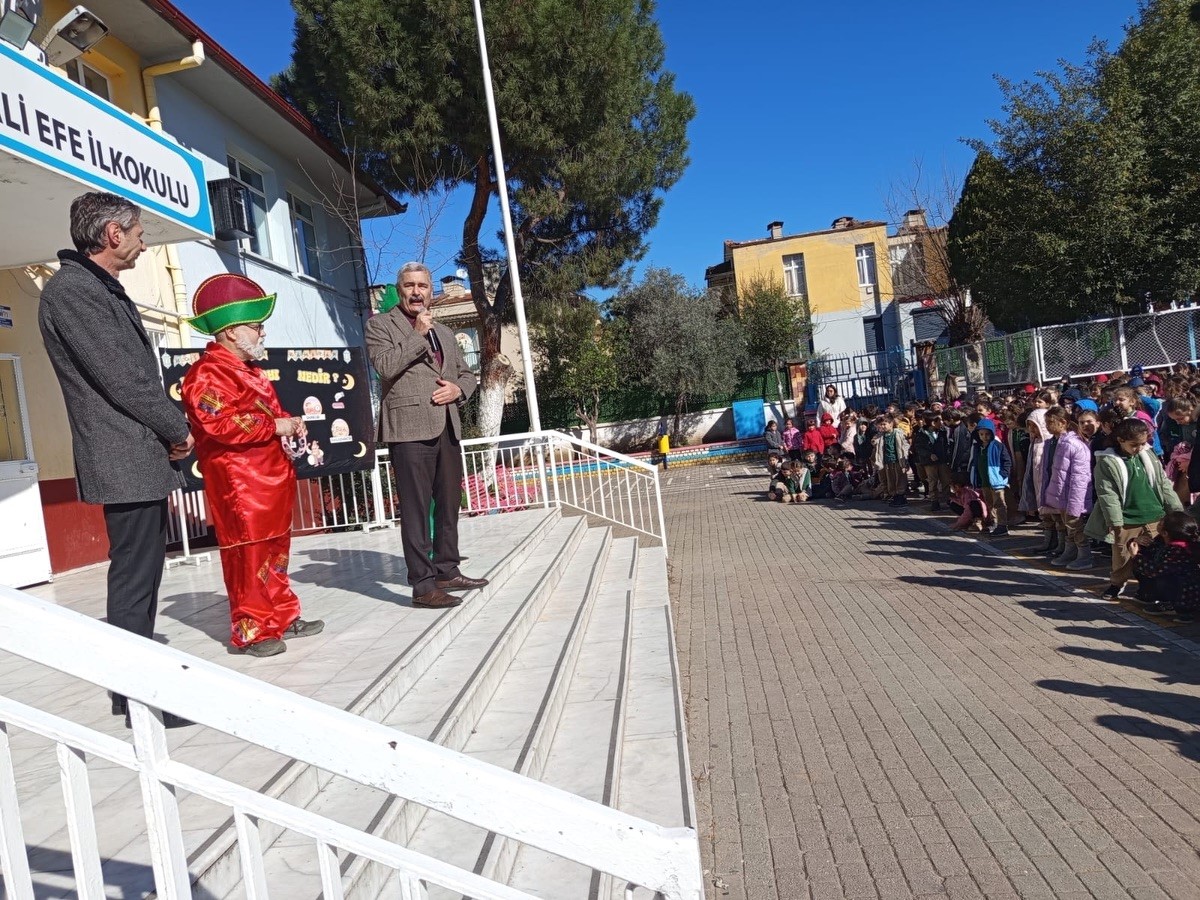 Efeler’de değerler eğitimi vurgulu Ramazan etkinliği
