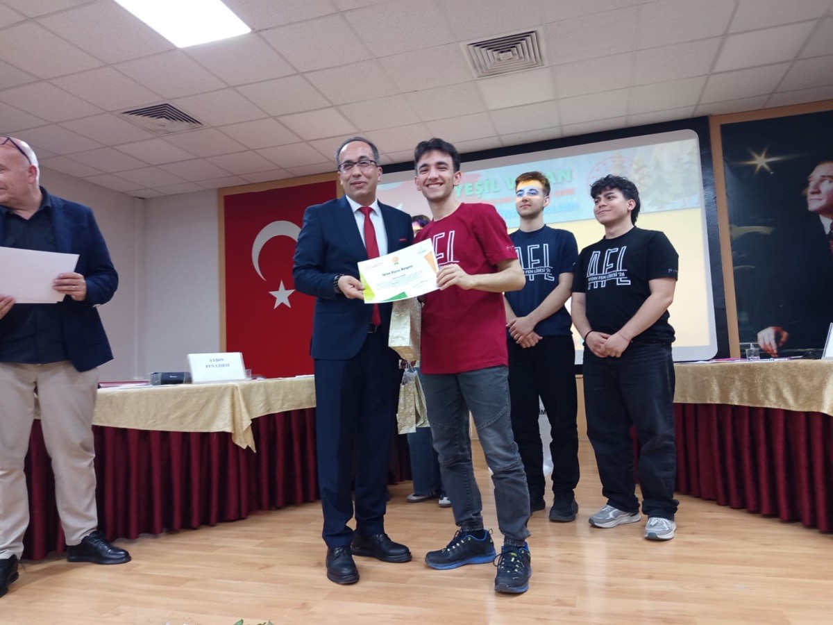 Efeler’de ’İklim Krizi ile Mücadele’ münazarası tamamlandı
