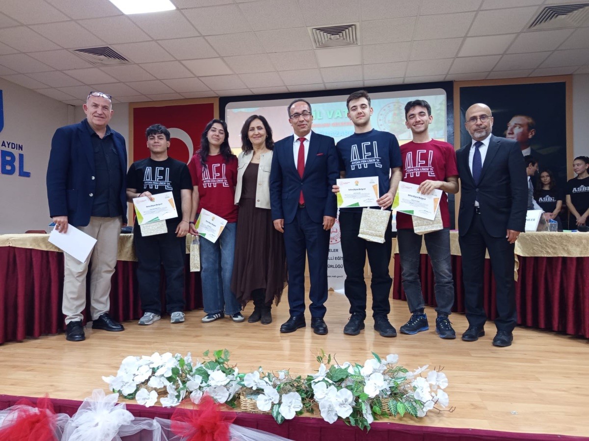 Efeler’de ’İklim Krizi ile Mücadele’ münazarası tamamlandı
