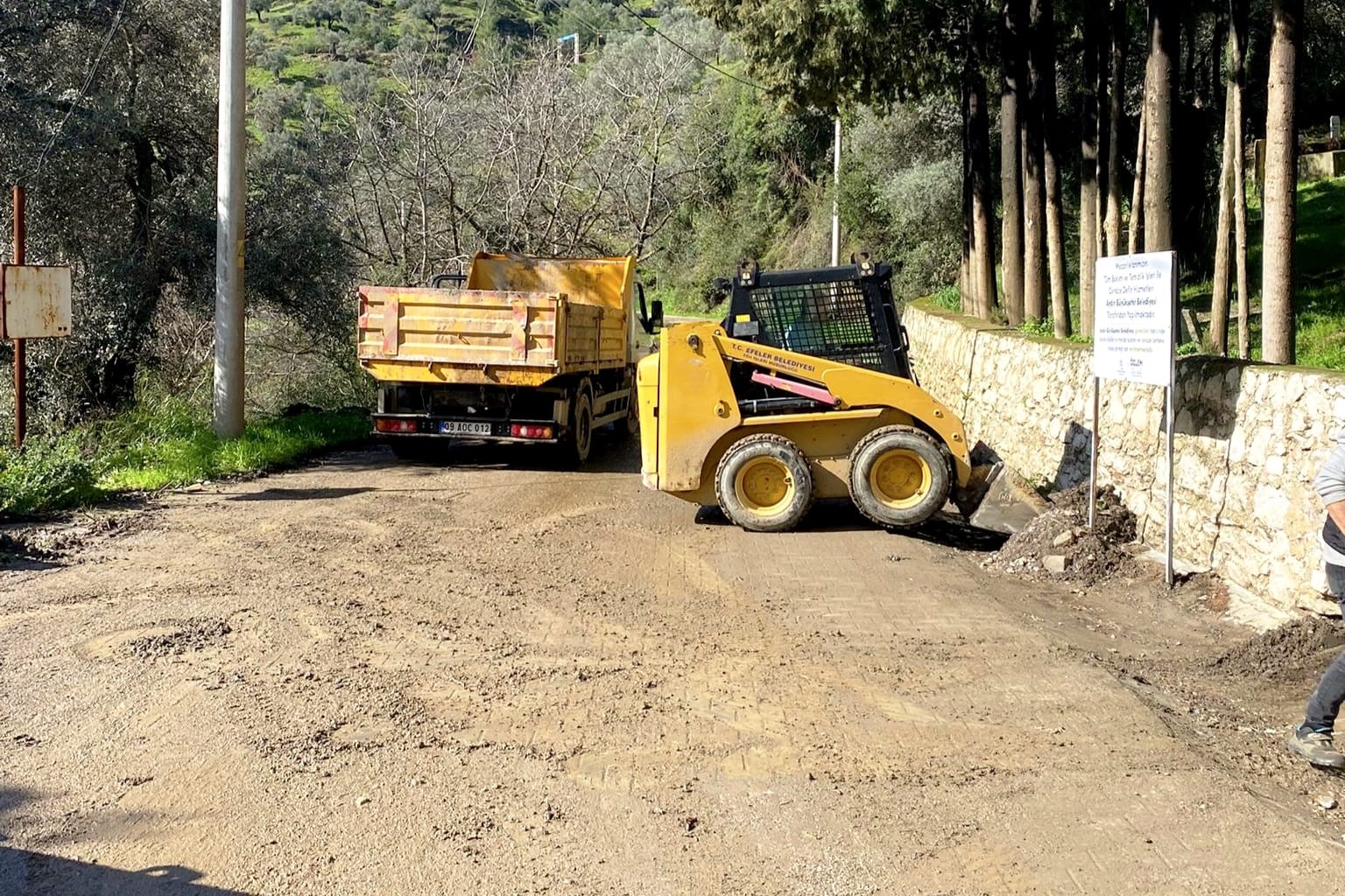 Efeler’de kapanan yollar açılıyor

