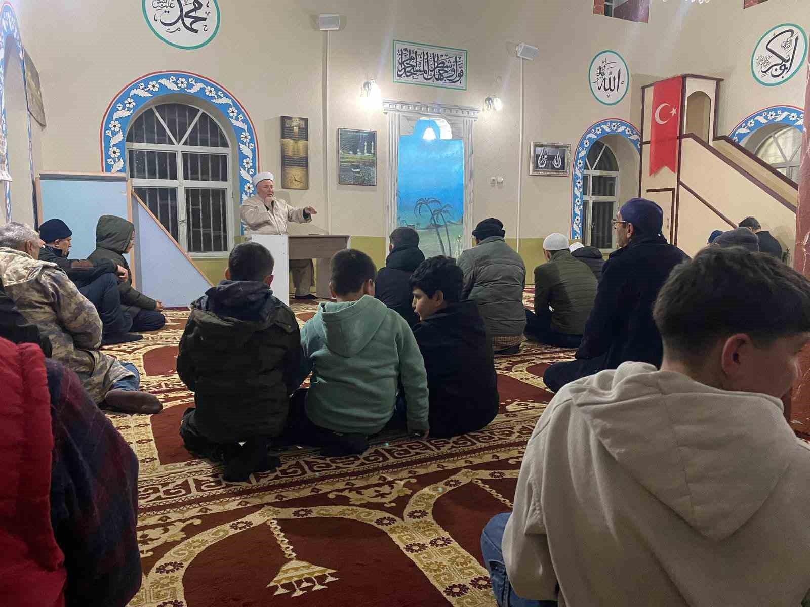 Efeler’de ’Mahallece İftardayız’ programı vatandaşları buluşturdu
