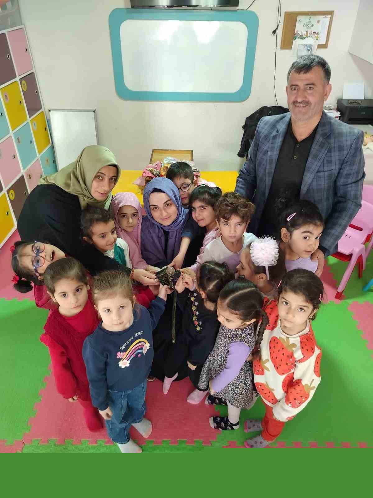 Efeler’de minikler Sakal-ı Şerif’i ziyaret etti
