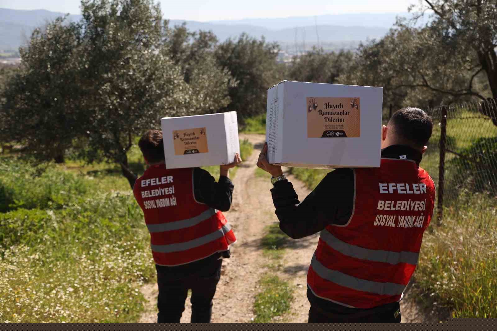 Efeler’de Ramazan dayanışması zirve yaptı
