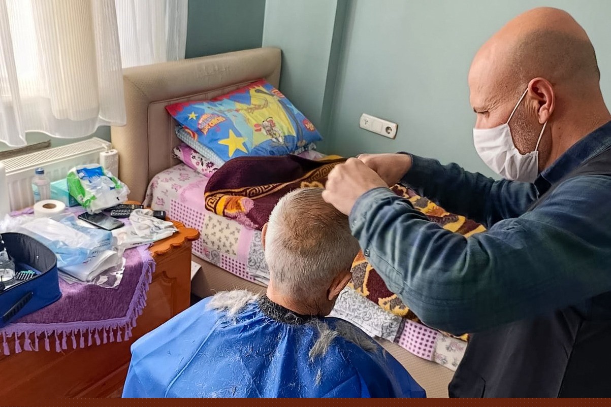 Efeler’de Ramazan dayanışması zirve yaptı
