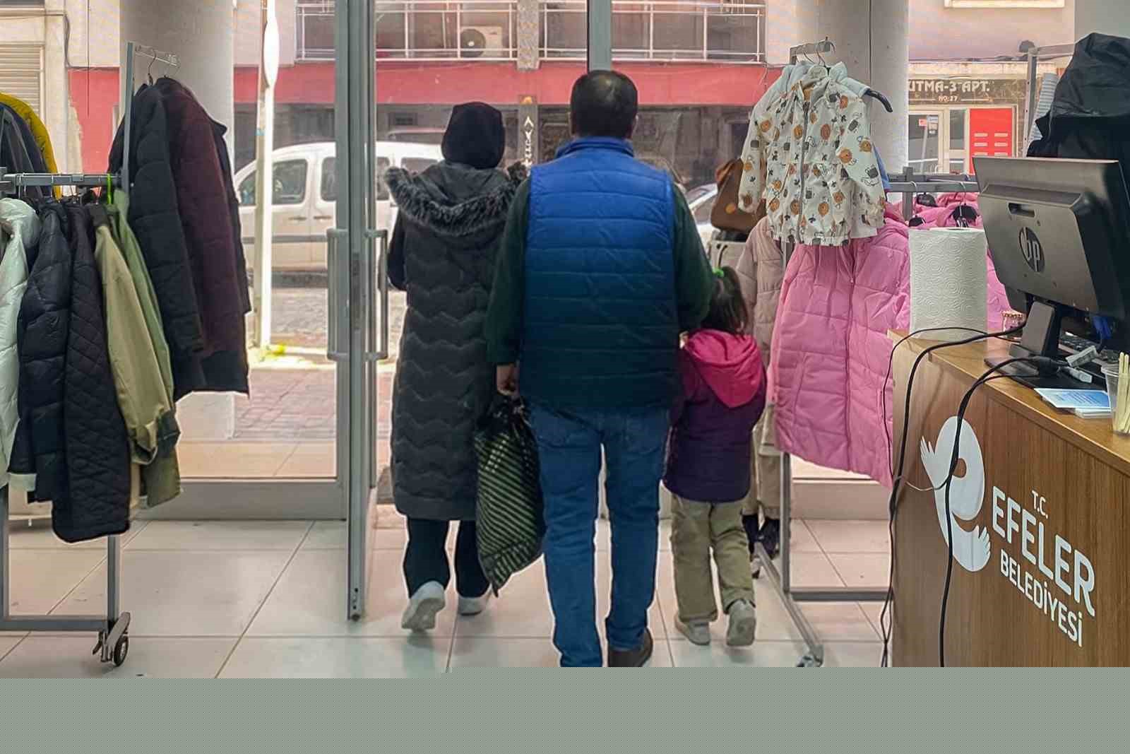 Efeler’de Ramazan dayanışması zirve yaptı
