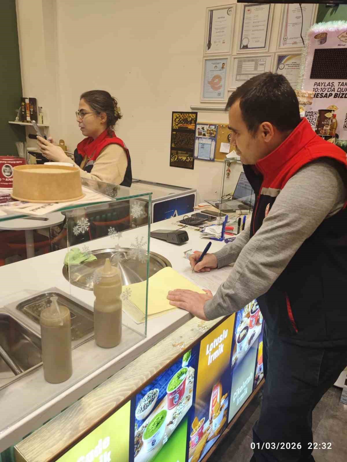 Efeler’de ’Ramazan’ denetimleri sürüyor
Efeler’de ’Ramazan’ denetimleri sürüyor