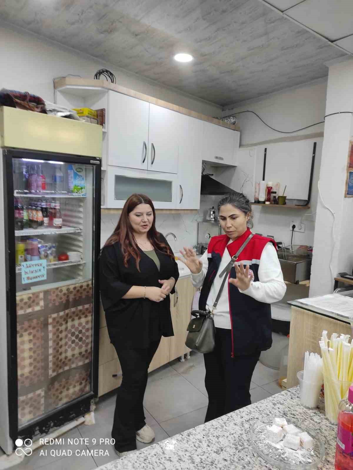 Efeler’de ’Ramazan’ denetimleri sürüyor
Efeler’de ’Ramazan’ denetimleri sürüyor