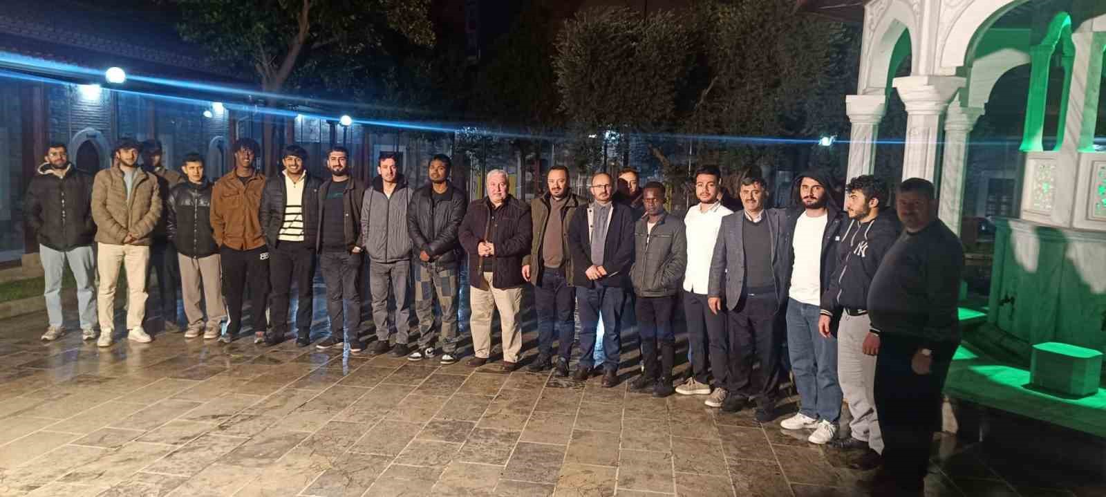 Efeler’de üniversiteli gençler Nasuh Paşa Külliyesi’nde buluştu
