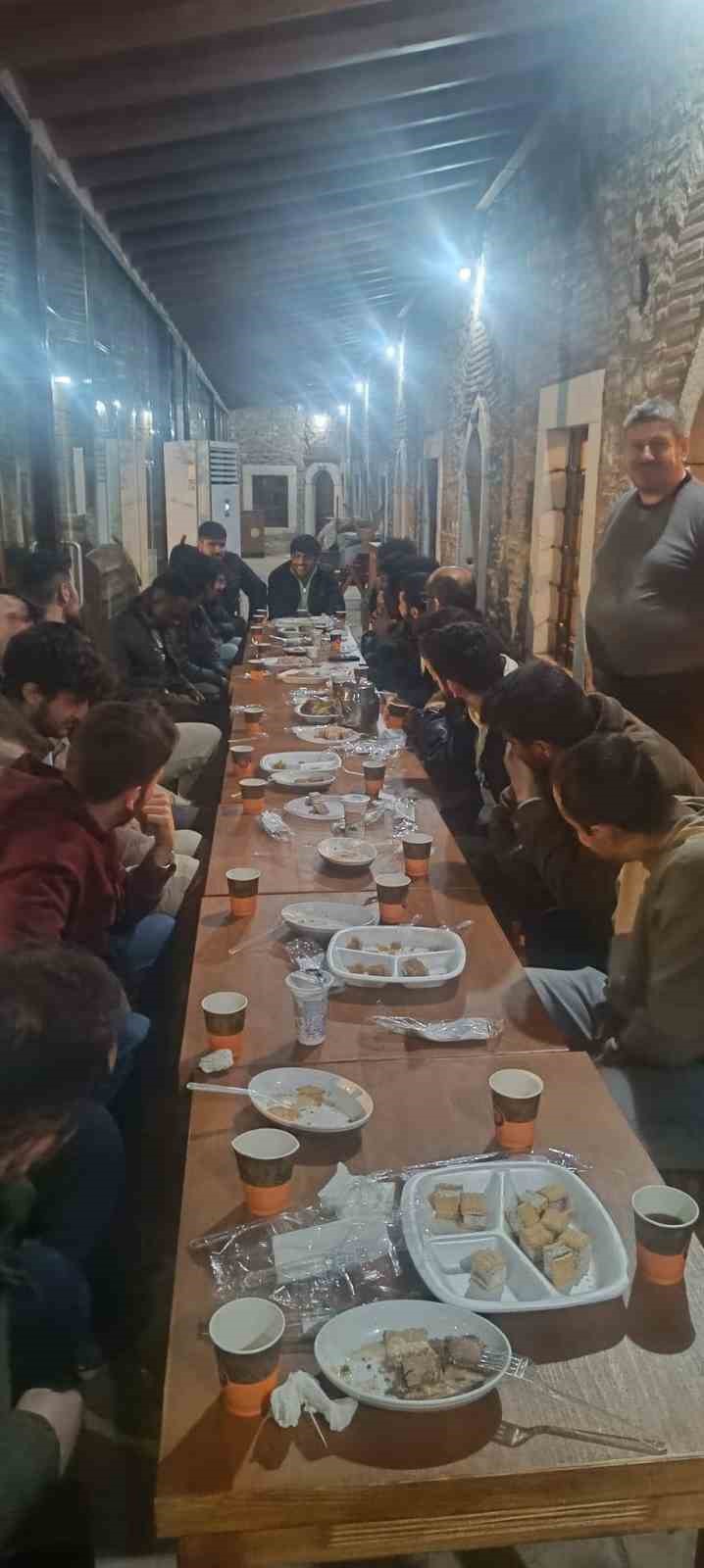 Efeler’de üniversiteli gençler Nasuh Paşa Külliyesi’nde buluştu
