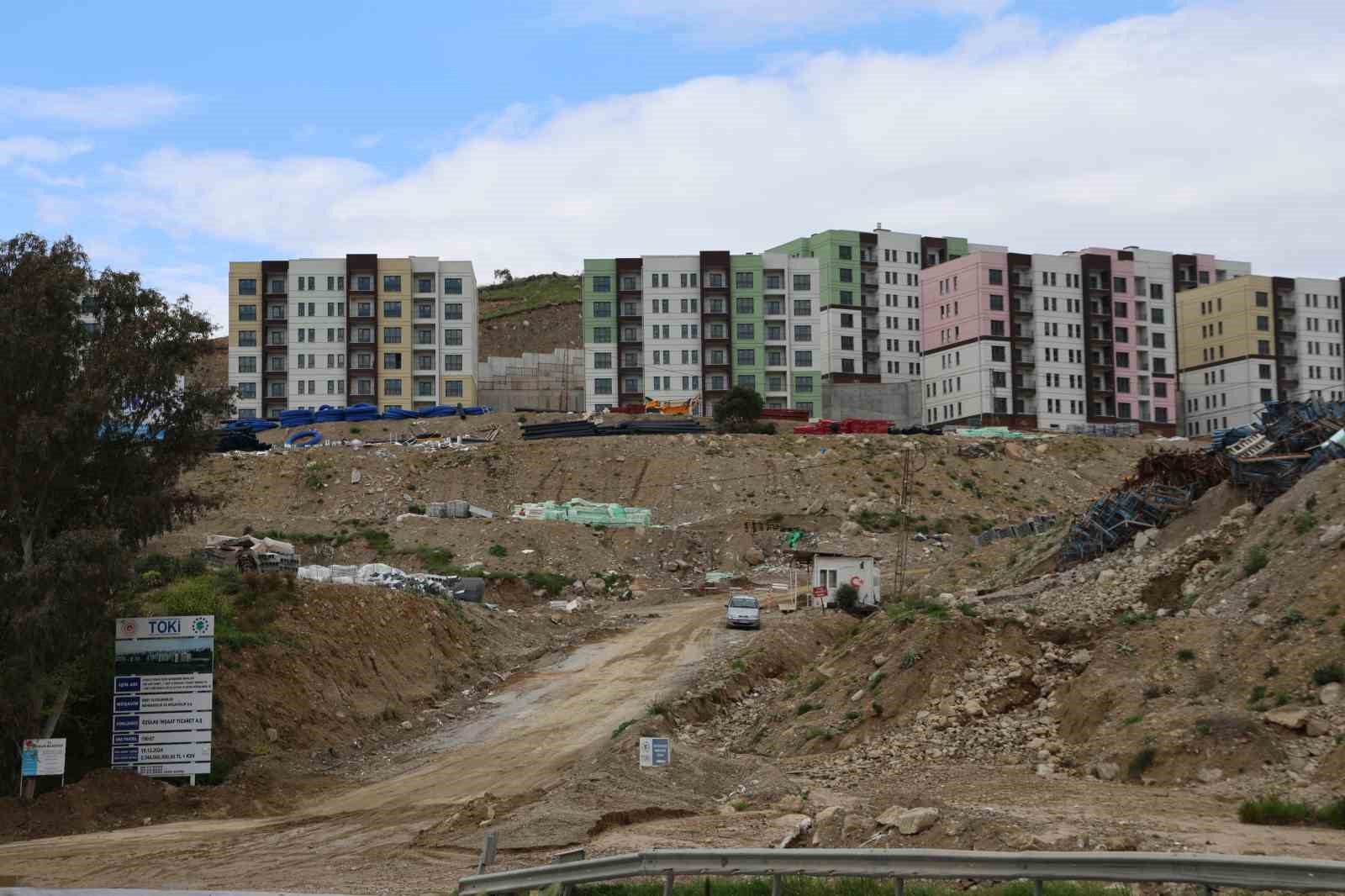 Efeler’de yeni yaşam alanı şekilleniyor
Efeler’de yeni yaşam alanı şekilleniyor