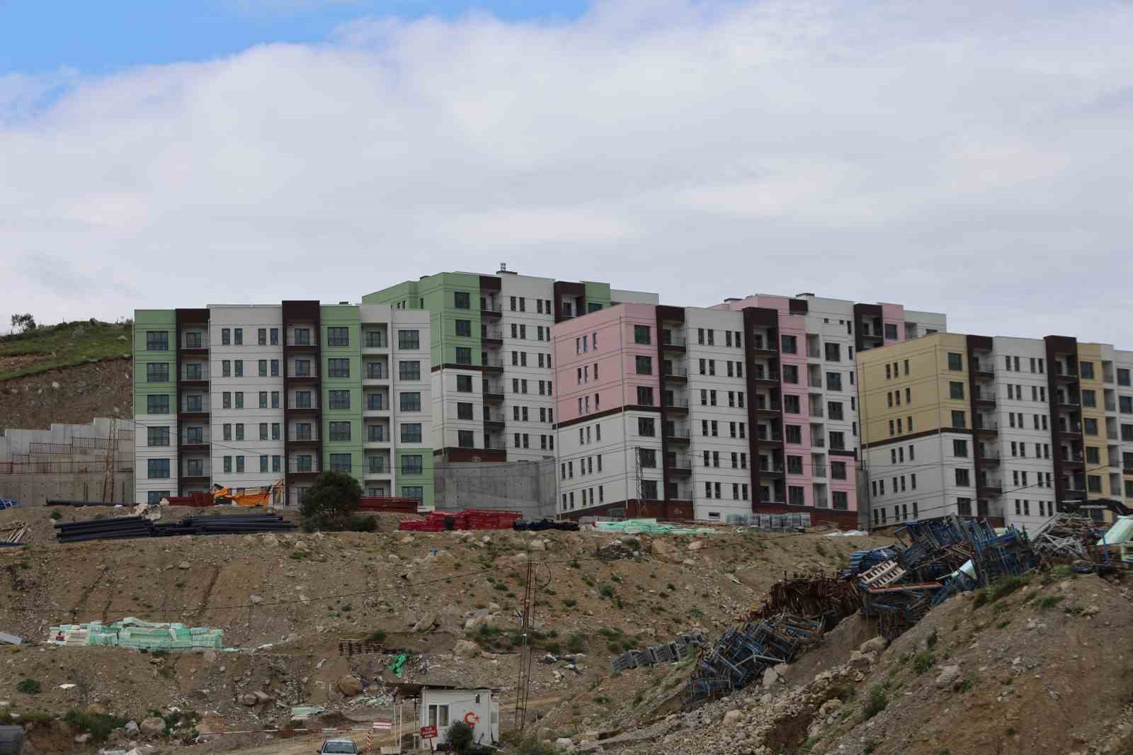 Efeler’de yeni yaşam alanı şekilleniyor
Efeler’de yeni yaşam alanı şekilleniyor