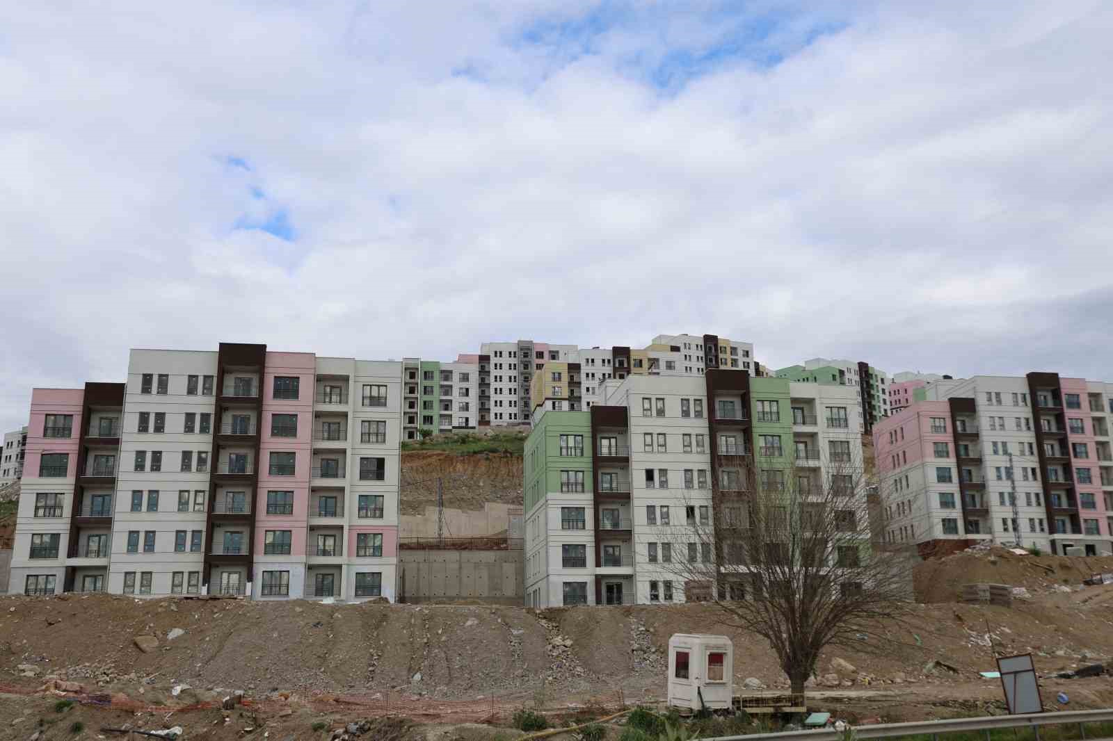 Efeler’de yeni yaşam alanı şekilleniyor
Efeler’de yeni yaşam alanı şekilleniyor