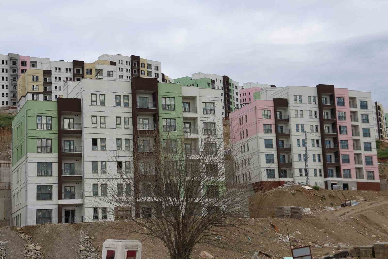 Efeler’de yeni yaşam alanı şekilleniyor
Efeler’de yeni yaşam alanı şekilleniyor