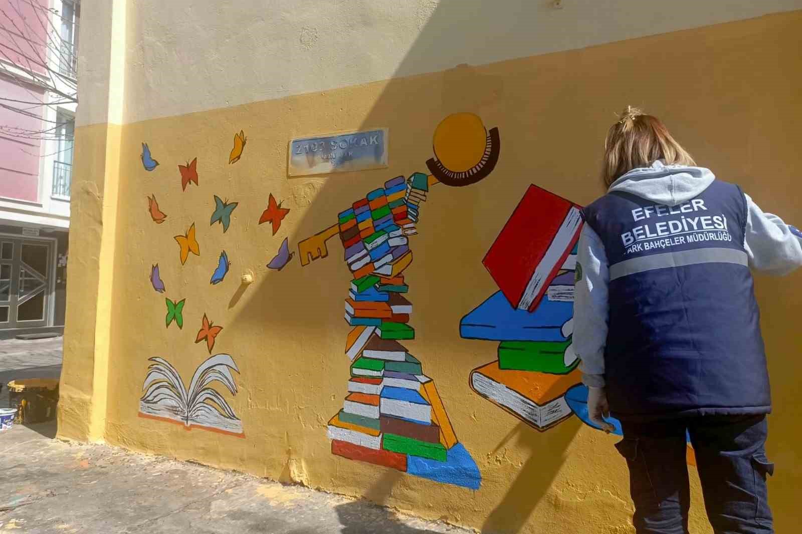 Efeler’in parkları renkleniyor
Efeler’in parkları renkleniyor