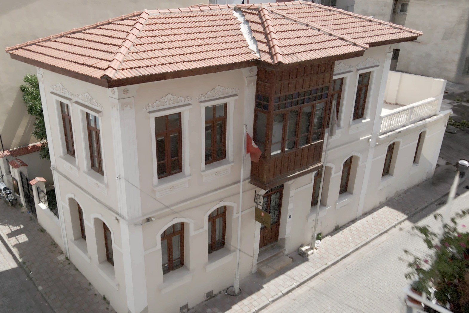 Efeler’in Psikososyal Destek Merkezleri vatandaşlara dokunmaya devam ediyor
