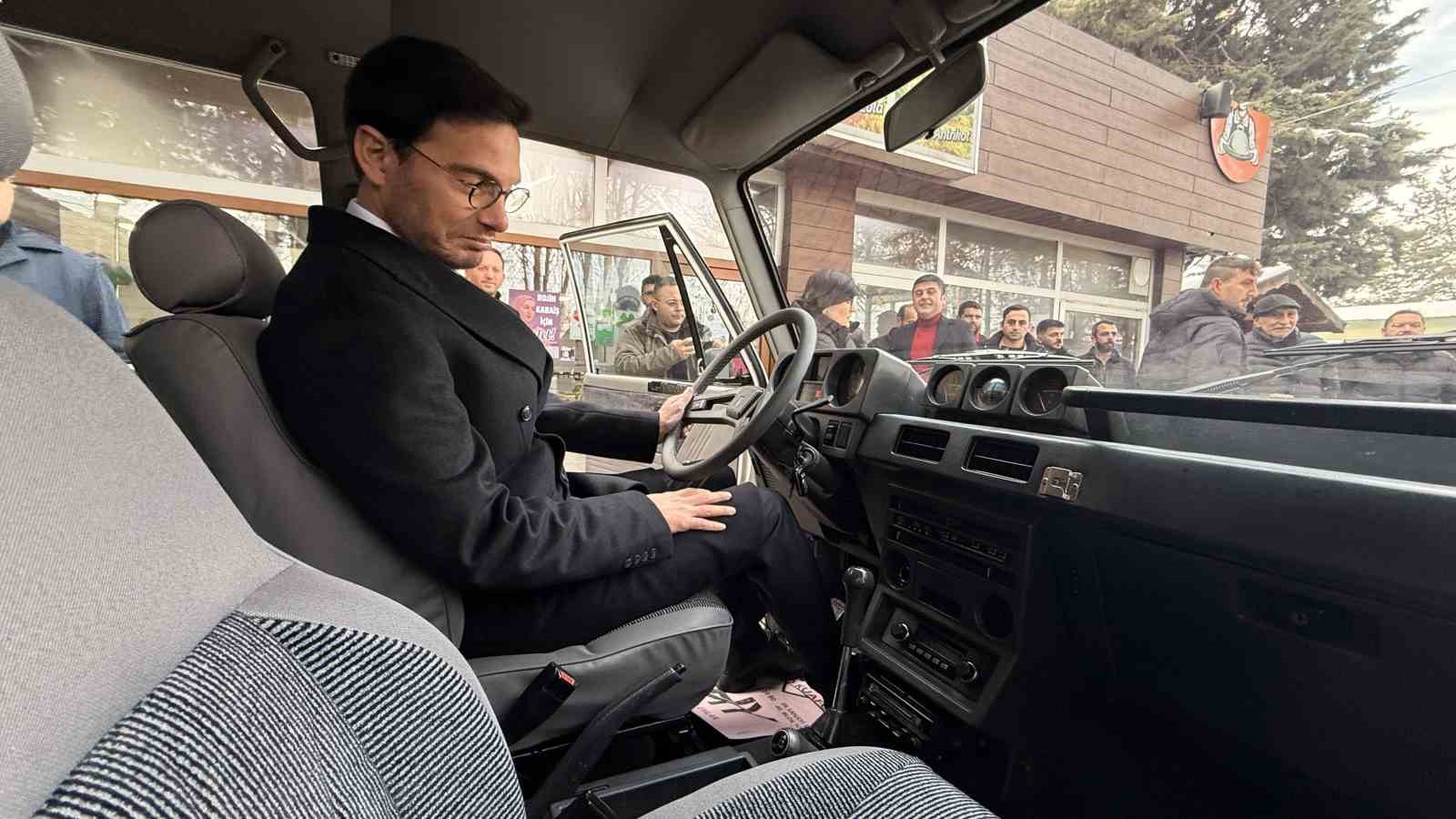 Efsane valinin oğlu 45 yıl sonra babasının makam aracını belediye hizmetine aldı
