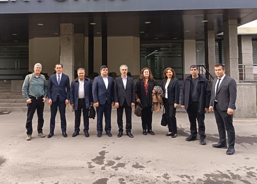 Ege Üniversitesi Özbekistan’da fakülte kuruyor
Ege Üniversitesi Özbekistan’da fakülte kuruyor