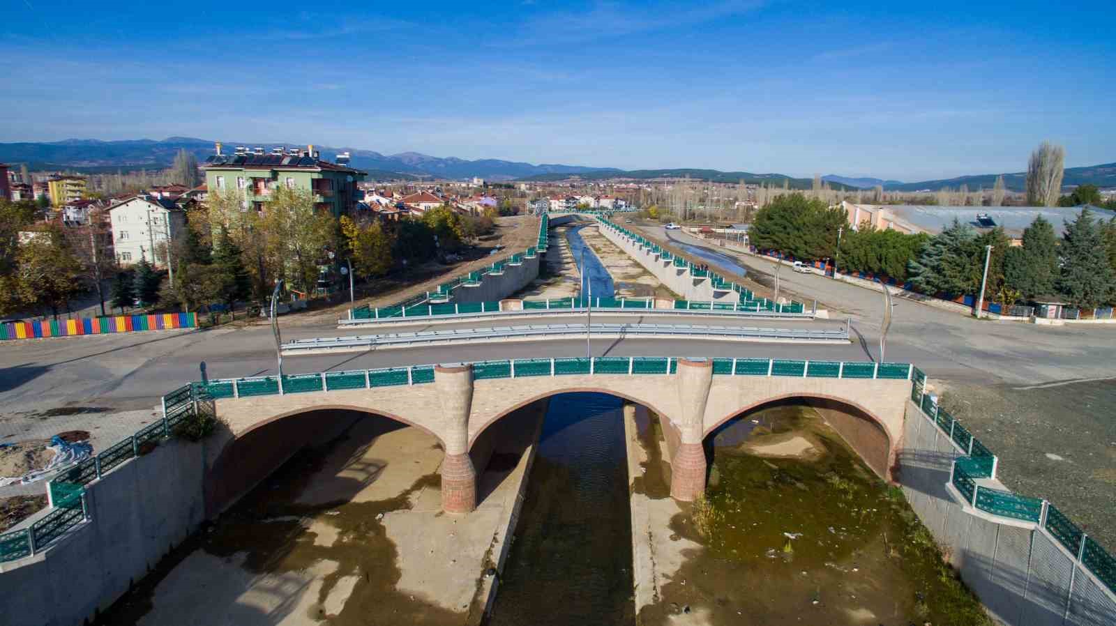 Ege’nin kalbi Uşak’a 23 yılda 135 tesis kazandırıldı
