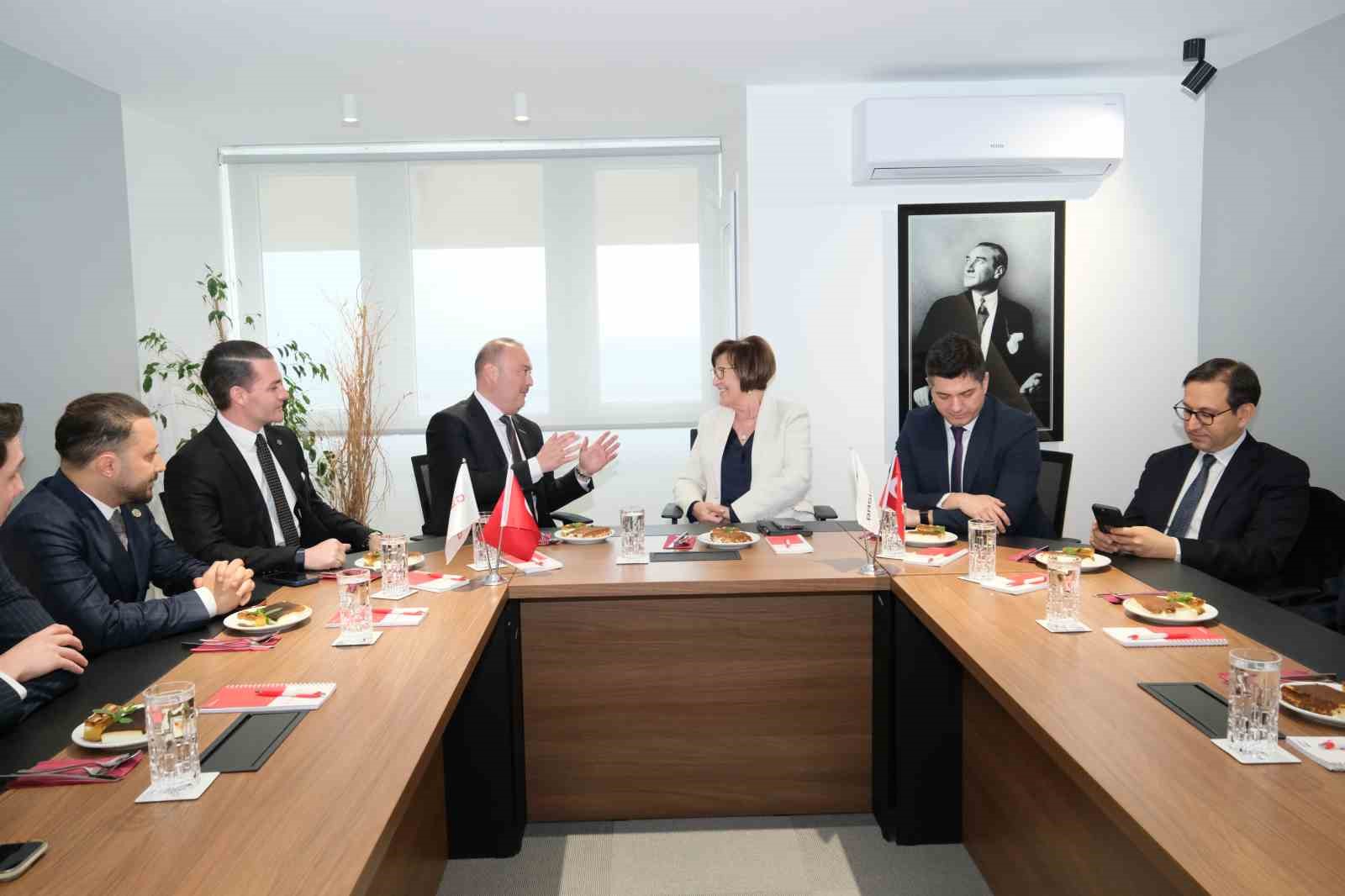 EGİAD, TÜRKONFED bünyesindeki GİAD’ları İzmir’de ağırladı
