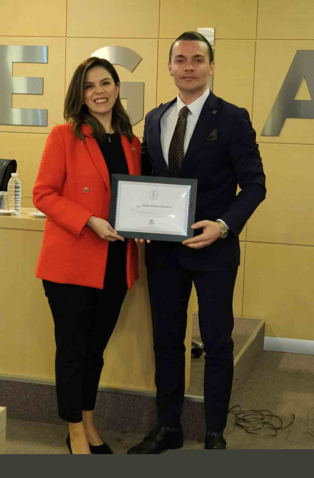 EGİAD üyelerine, ’Yönetimde eşitlik için kadın perspektifi’ konulu seminer
