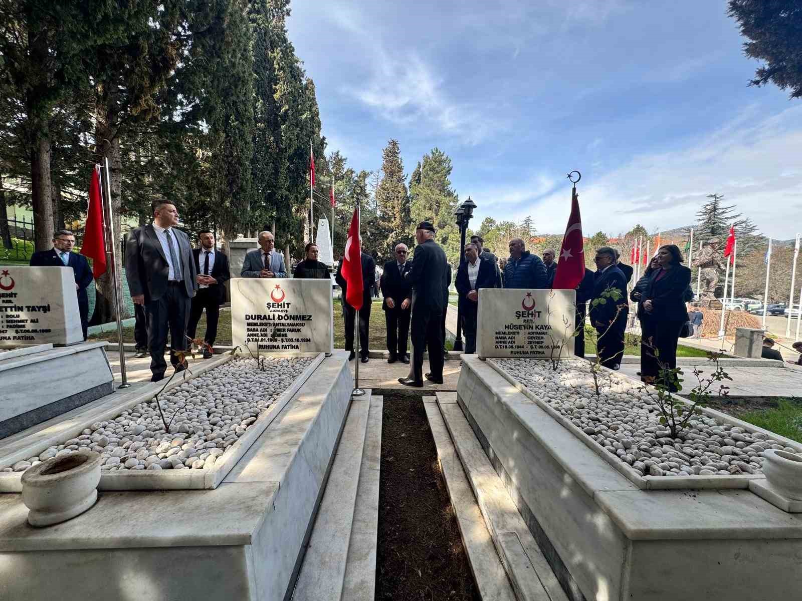 Eğirdir’de Çanakkale Zaferi gururla kutlandı, şehitler dualarla anıldı
