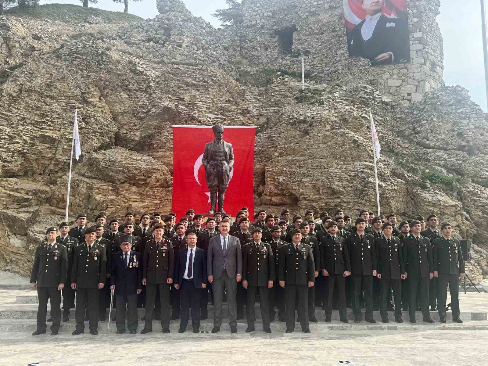 Eğirdir’de Çanakkale Zaferi gururla kutlandı, şehitler dualarla anıldı
