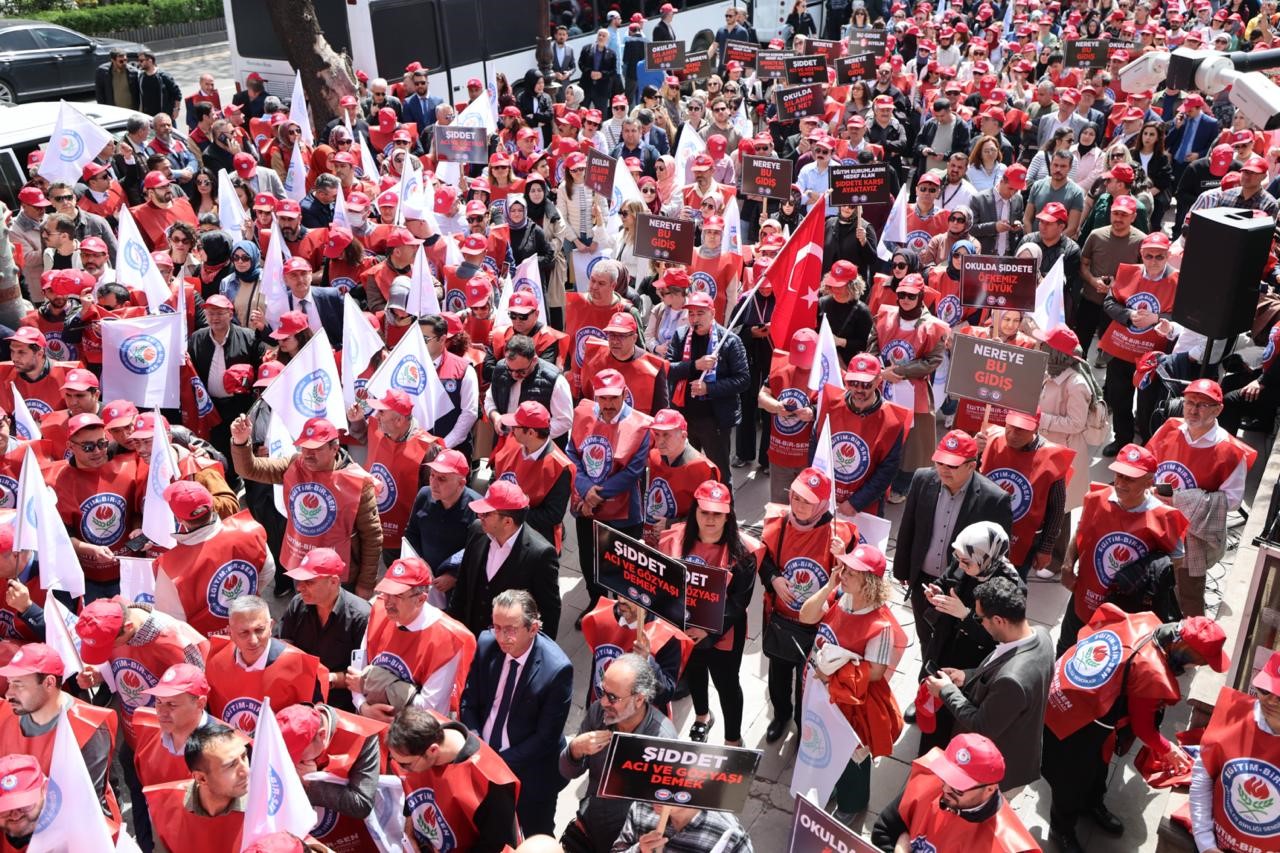 Eğitim-Bir-Sen Genel Sekreteri Yavuz: "Eğitimciler, şikayet edilen, darbedilen insanlara dönüştürüldü"
