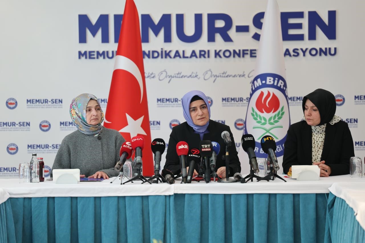 Eğitim-Bir-Sen Kadın Komisyonu Başkanı Aydın: "Kadınlar çalışmak istiyor ama anne de olmak istiyor"
